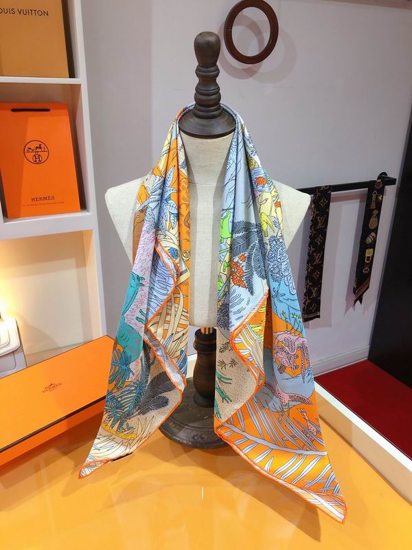 Hermes  silk scarf 90X90cm E06 (23)